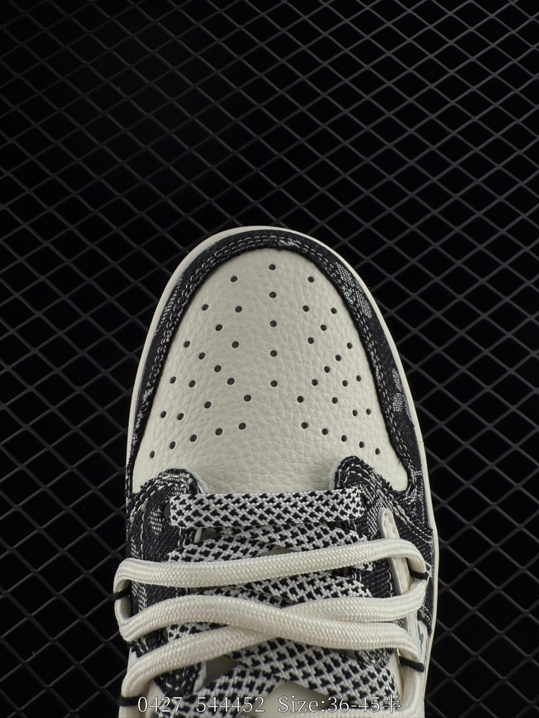 Travis Scott x Air Jordan 1 ” Reverse Mocha “